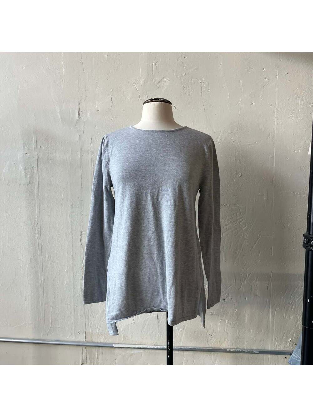 Gray Sweater (M)